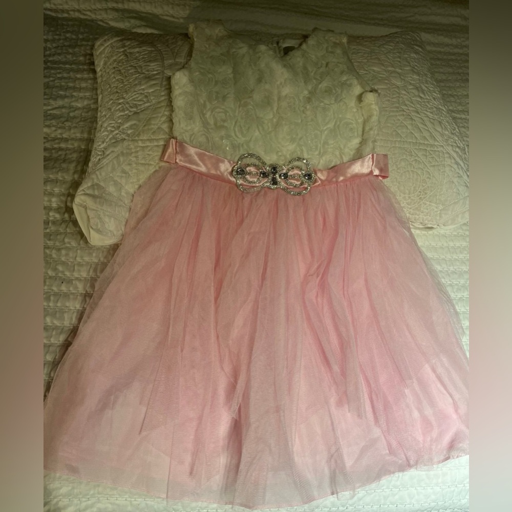 Girls pink dress